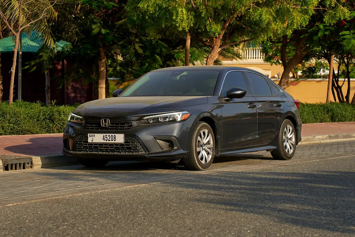 Honda Civic 2022 — photo 1 of 5