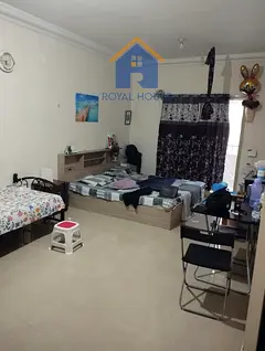 Two bedrooms and a living room Balcony with a stunning view