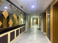 Room for 8 Al Quoz 3 - (Attached Bathroom) )Very Neat and Clean