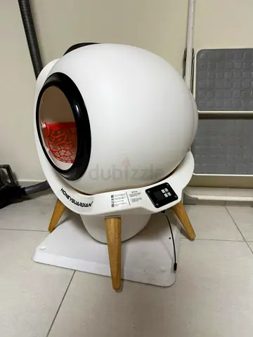 Automatic Self-Cleaning Cat Litter Box (Home Guardian) - Excellent Condition