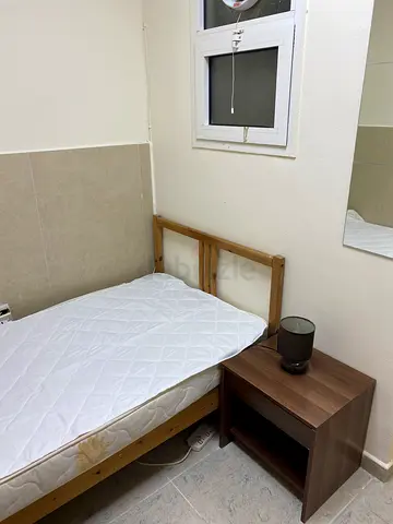 Lovely Small Room in DIFC for rent