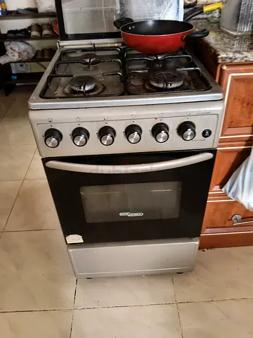 Used Delonghi 4-Burner Gas Cooker with Oven - Good Working Condition