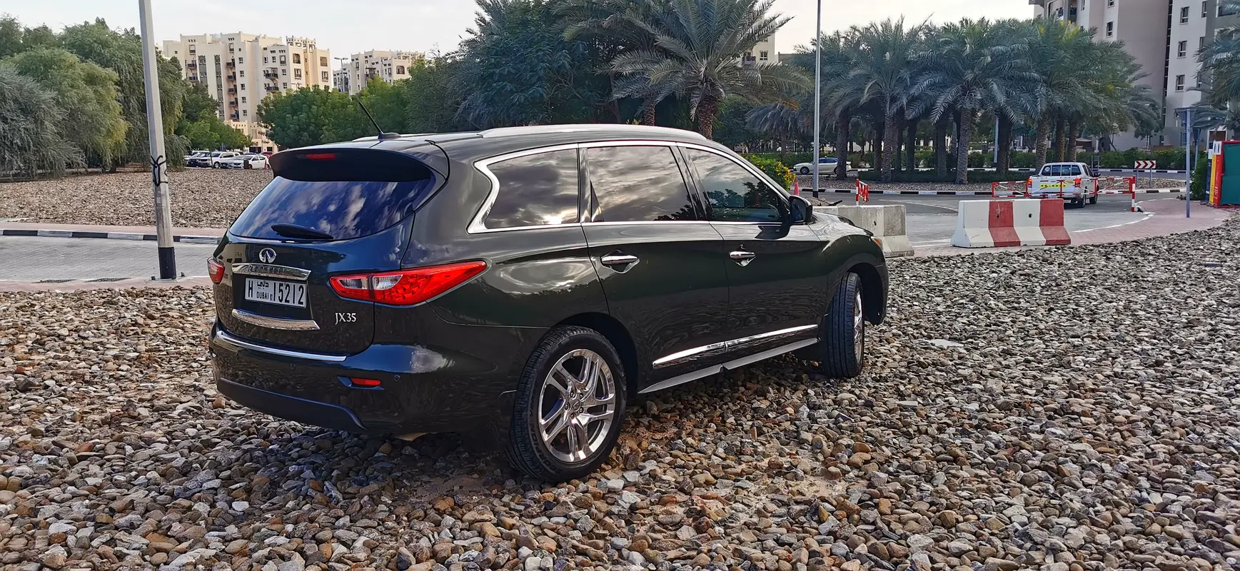 Infiniti QX60 2013 — photo 1 of 7