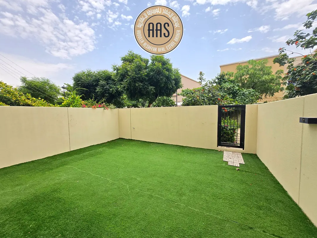 SINGLE ROW NEAR TO PARK 3ED+MAID VILLA FOR RENT 150K
