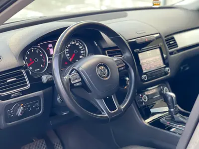 صورة 6 لـ 2012 Volkswagen TOUAREG