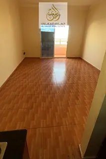 Studio apartment for annual rent, large area, separate kitchen with a private bedroom space on the r