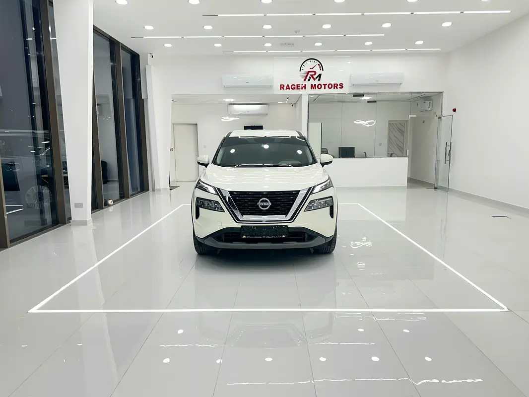 Nissan X-Trail 2023 — photo 1 of 18