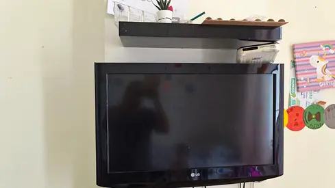 LG 32-inch LCD TV - Good Working Condition