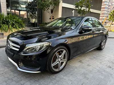 Mercedes C200 Lady Driven