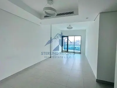 Elegant Canal-Facing 2BR | Closed Kitchen| Huge Layout