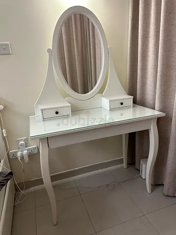IKEA dressing table for sale - 400 AED