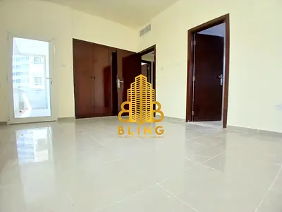 Splendid 2BHK With 1 Master BR, Balcony & Built-In Cupboards