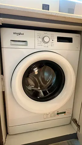 Whirlpool 7kg Front Load Washing Machine - Excellent Condition