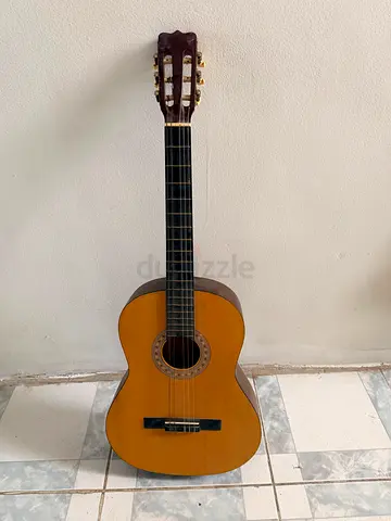 Guitar for Sale near Qusais Dubai