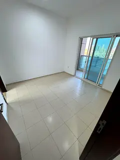 1 Bedroom Hall for rent in City Tower with parking, master bedroom + 2 bathrooms, prime location nea