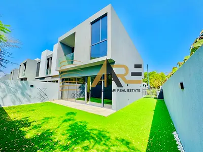Single Row 3BR corner unit with landscaping ready to move in Robinia massar