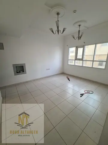 Al Majaz apartment: 1 room, 1 living room, 2 bathrooms, central air conditioning