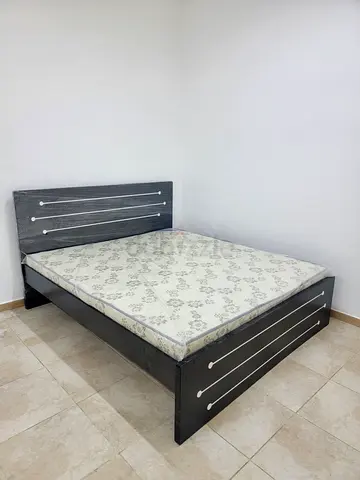 Brand new mdf king size bed with medical mattress available.