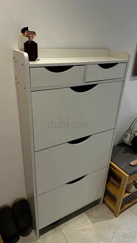 Slim White Shoe Cabinet with 3 Compartments / 2 small drawers - Good Condition
