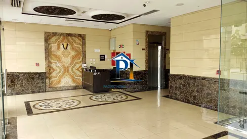 Near Pond Park & Central School**Spacious 2BHK with Both Master, Free Facilities