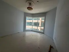 Open (American-style) kitchen, spacious layout, open view, free maintenance, central air conditionin