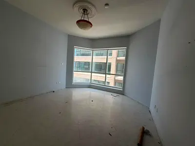 Open (American-style) kitchen, spacious layout, open view, free maintenance, central air conditioni