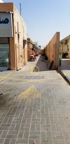 للبيع سكن عمال+ محلات تجارية في (الصجعة )  بعائد سنوي 15,4 %