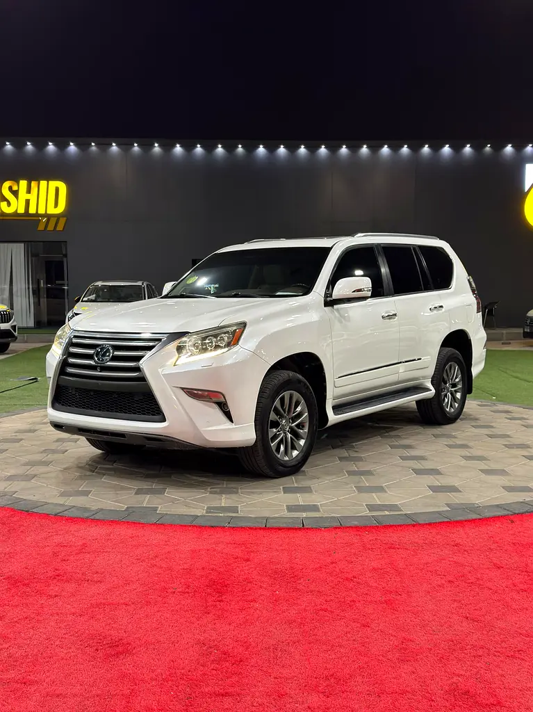 Lexus GX-Series 2015 — photo 1 of 8