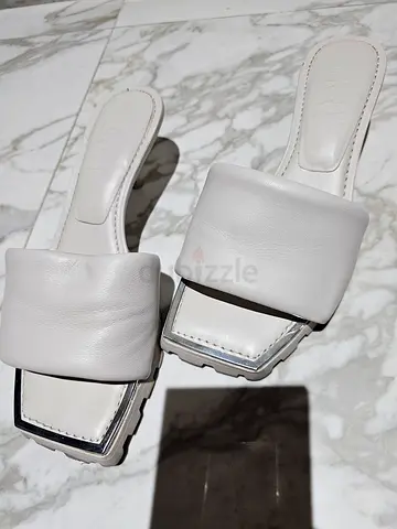 DKNY White Padded Square-Toe Slip-On Sandals, Size Unknown