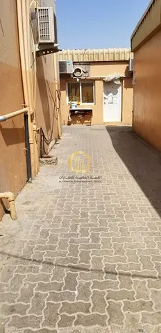 للبيع سكن عمال بدخل 15.4 % في منطقه الصجعه الصناعيه تملك مواطنين ودول مجلس التعاون الخليجي