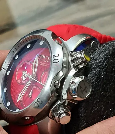 Invicta Big watch for big forearm. Swiss made