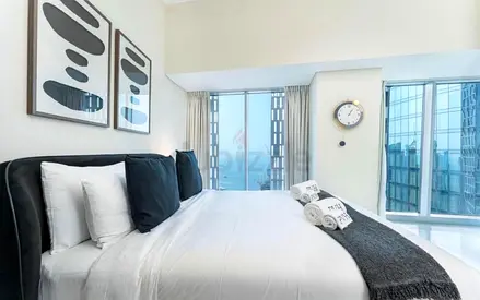 QUEEN SIZE BED + MATTRESS