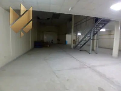 Warehouses - Showrooms - Shops - Warehouse or showroom in Industrial Area 15 - Power capacity 35 kW - 7,500 sq. ft.