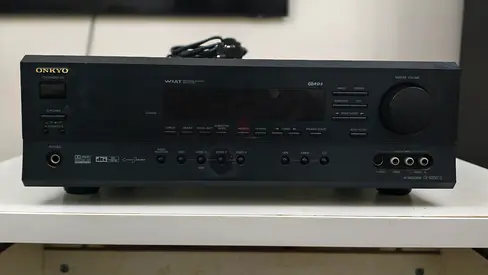 Onkyo AV Receiver  Boston Acoustics 5.1 Speaker Set - Excellent Sound