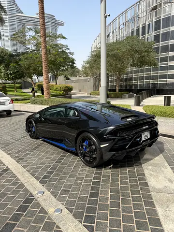 Lamborghini Huracan EVO 2020 | Burj Khalifa | Full Service | AWD | Lift | Carbon