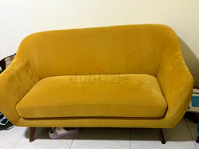 Mustard Yellow 2-Seater Velvet Sofa - Midcentury Style