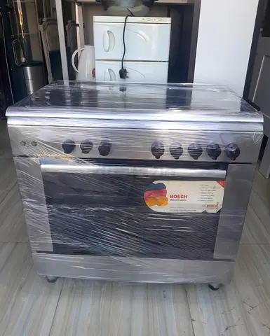 Bosch freestanding stainless steel gas cooker with oven (used)