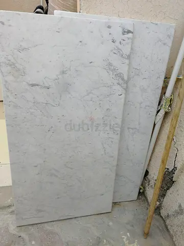 Two large white marble-effect countertop/tiles (used) - 2 pieces