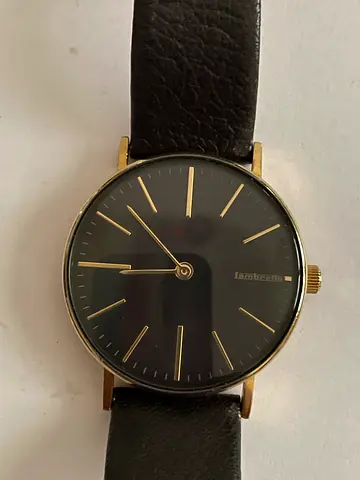 Classic Minimalist Mens Black Dial Leather Strap Watch (Gold Case)
