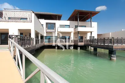 Waterfront Living| Step Inside Elegance |Hot Deal