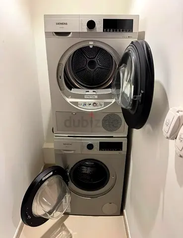 Selling Siemens iQ300 Separate Washer 9 kg Dryer 9 kg Silver Color