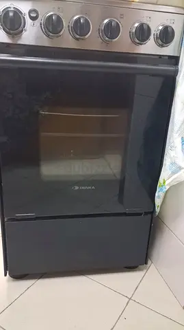 Used Freestanding Gas Cooker with Oven - 4 Burners