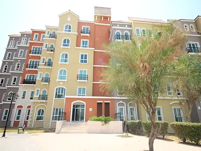 2 Bed + Store + Laundry | Near Metro | Corner Unit