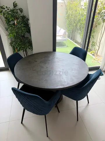 Marina home dining table