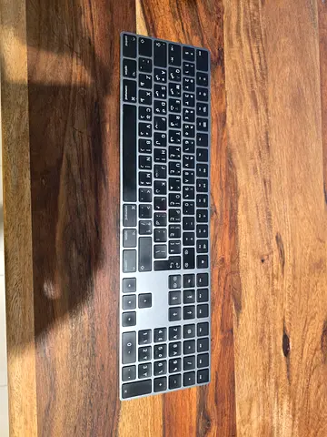 Apple Slim Wireless Keyboard with Arabic-English Keys — Full Size, Numeric Keypad