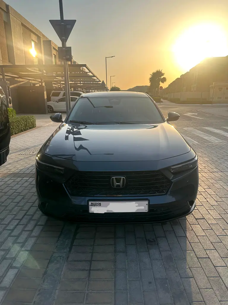 Honda Accord 2023 — photo 1 of 7