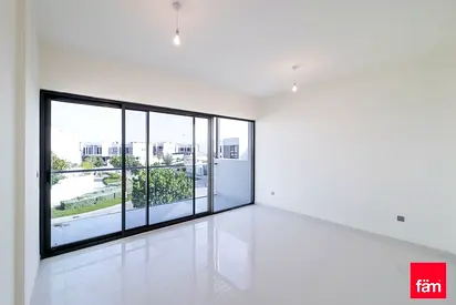 Single Row | V3 Type | 6 Bed | Pool View