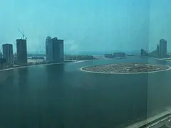 Sea view, free air conditioning, and built-in wardrobes.