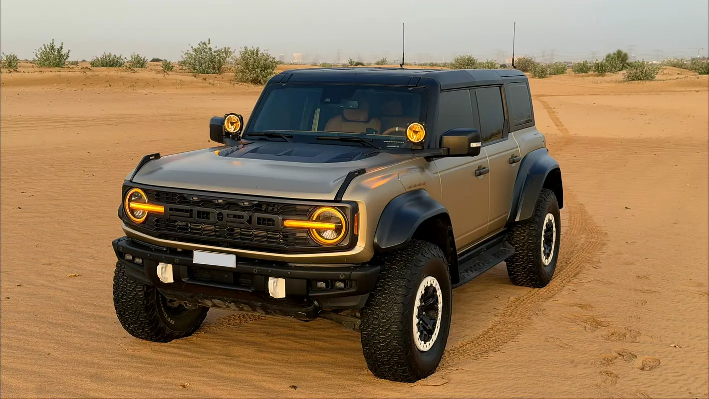 Ford Bronco 2023 — photo 1 of 20