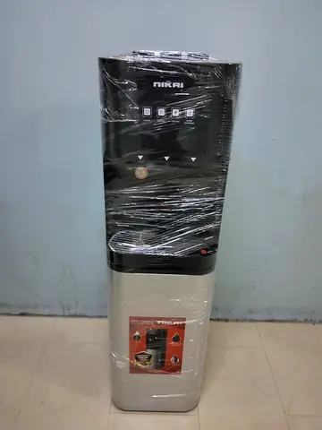 Bottom load water dispenser